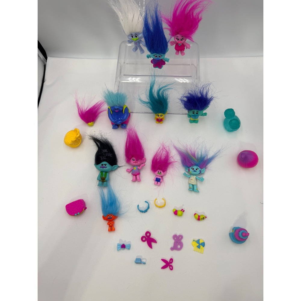 Hasbro DreamWorks 12 Troll Figures  + accessories Dated 2015